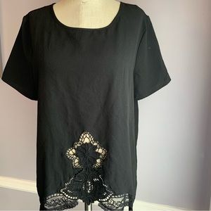 Forever 21 short sleeve black career top with lace trim on front size Large